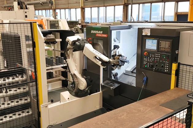 VDL Systems neemt eerste robot-cel in gebruik voor CNC-bewerkingscentrum